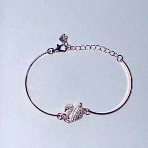 Beautiful Crystal Swan Bangle Bracelet Gold